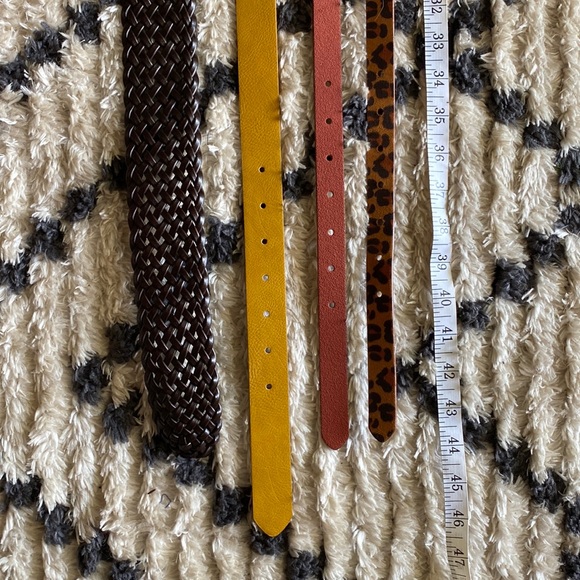 Lot of Belts Gap and Universal Thread - Picture 2 of 4